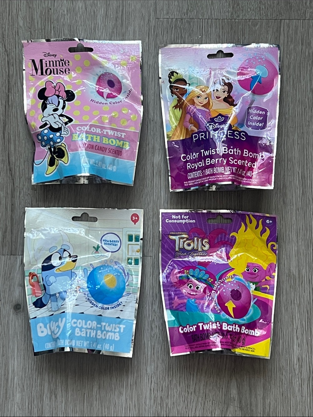 Twist Bath Bomb - Assorted Characters (4)
